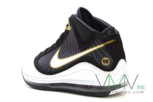 1260964561672495815 1260964561672495815