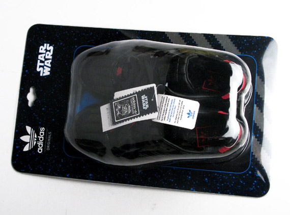 Star Wars x adidas ZX8000 - Darth Vaider - Detailed Images