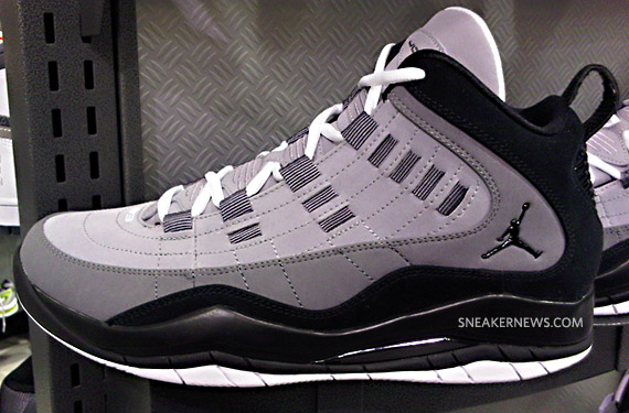Air Jordan Hallowed Ground - Stealth - SneakerNews.com