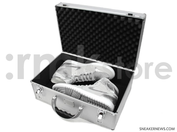 Air Jordan 1 Retro High - Silver Anniversary - New Images