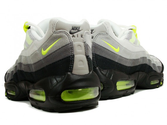 Nike Air Max 95 - Neon - Available