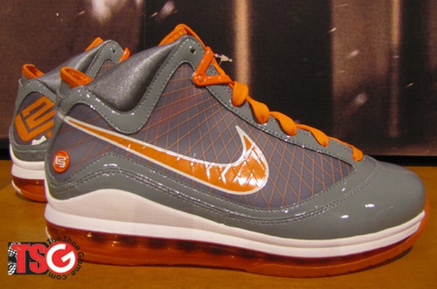 nike-air-max-lebron-vii-grey-orange nike-air-max-lebron-vii-grey-orange