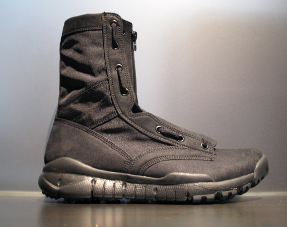 nike tactical boots with zipper