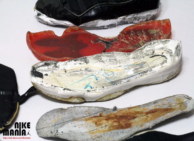 1221521B4B50B68F12EE21