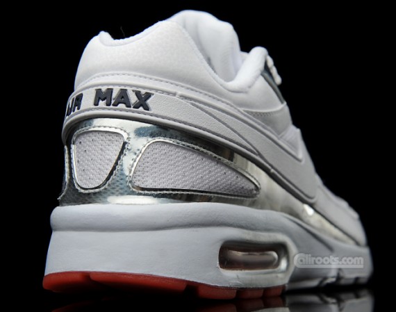 Nike Air Classic BW Textile – White – Silver