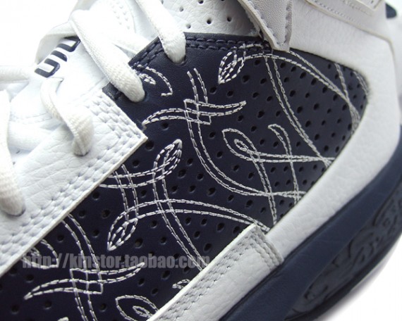 Air Jordan Icons - White - Navy