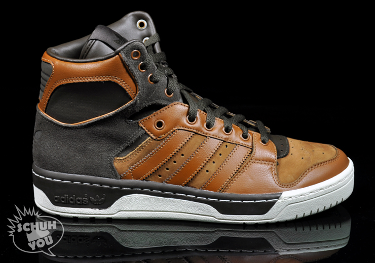 Adidas-Conductor-Braun-01 Adidas-Conductor-Braun-01