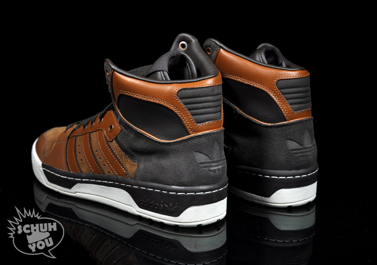 Adidas-Conductor-Braun-03 Adidas-Conductor-Braun-03