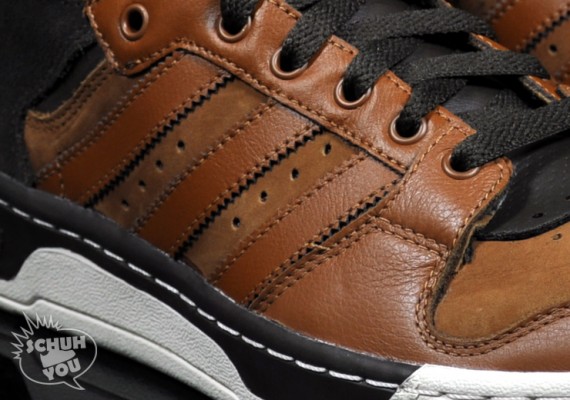 zapatillas de running Adidas amortiguación media talla 35 – Brown – Black
