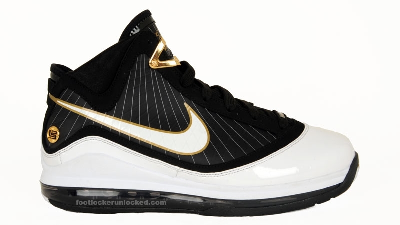 Air_Max_LeBron_VII_whiteblackgold