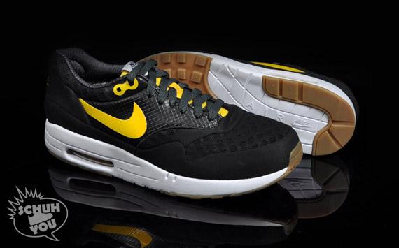 Nike-Air-Maxim-1-Torch-ND-Black-Varsity-Maize-7