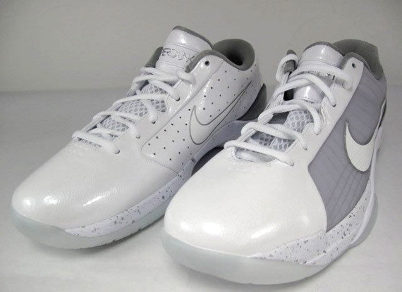 Nike_Hyperdunk_Low_All_White_Colorway_First_View_00