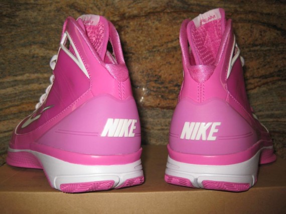 Nike WMNS Hyperize – Think Pink – Unreleased Sample – Available on eBay