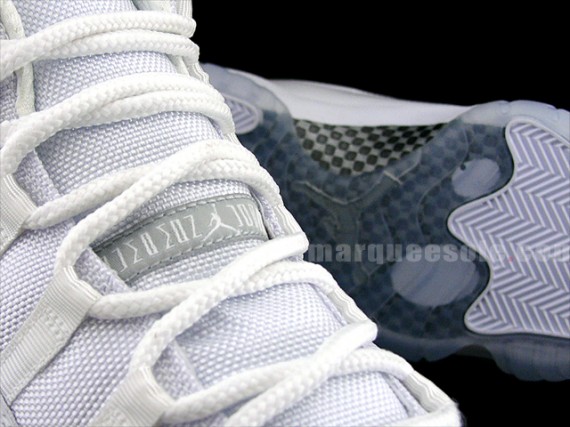 Air Jordan XI (11) - Silver Anniversary Collection - White - Metallic Silver