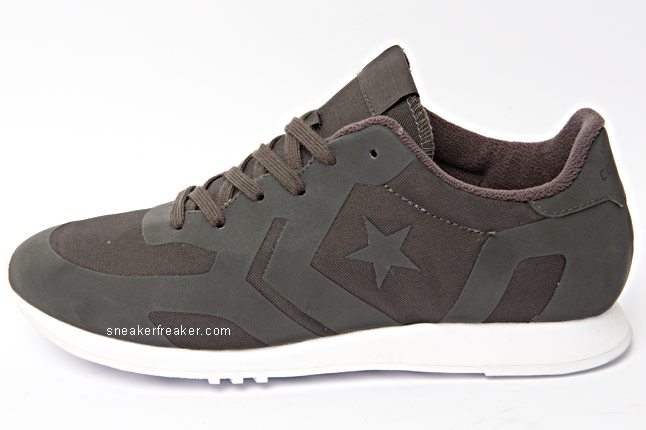 converse-auckland-racer-dark-side-1