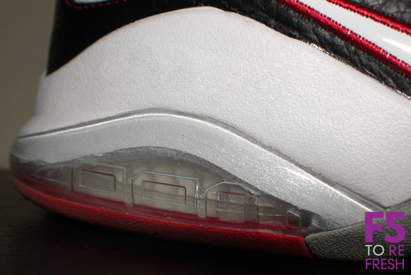 flipn-black-grey-red-5