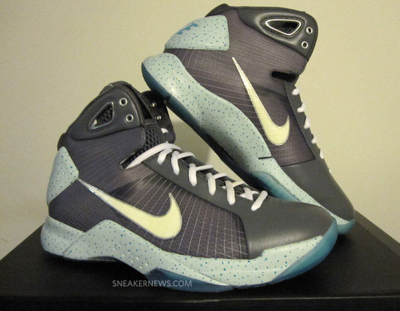 Nike Hyperdunk - Nike Mag Inspired Customs by Brian Villanueva ...