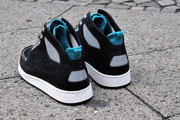 solebox-lacoste-10789-boots-black-brown-7