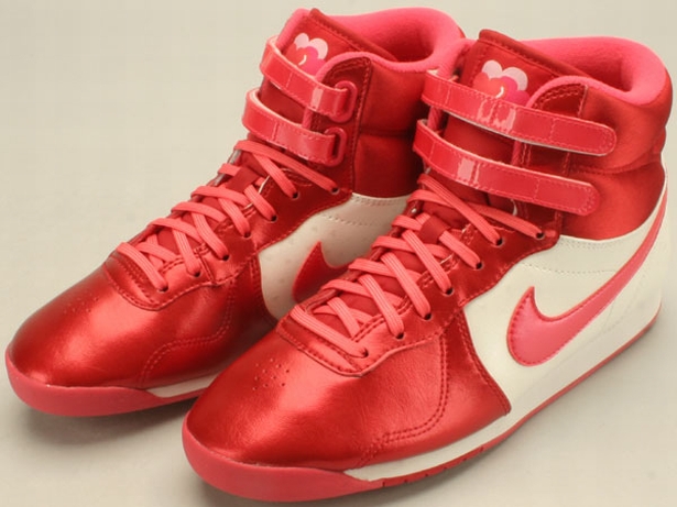 wmns-nike-aerofit-high-valentines-day-2010 wmns-nike-aerofit-high-valentines-day-2010