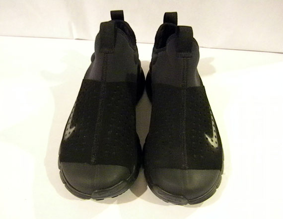 Nike HTM2 Run Boot Sample - Available on eBay - SneakerNews.com