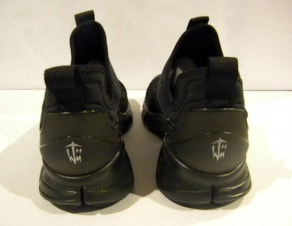 Nike HTM2 Run Boot Sample - Available on eBay