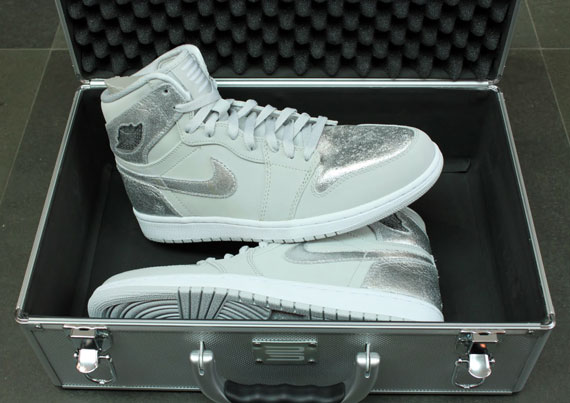 air jordan 1 retro hi silver 25th anniversary