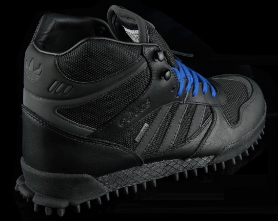 adidas-beckham-marathon-tr-mid-gore-tex-03-570x452