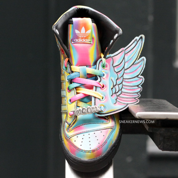 adidas-jeremy-scott-wings-rainbow-14