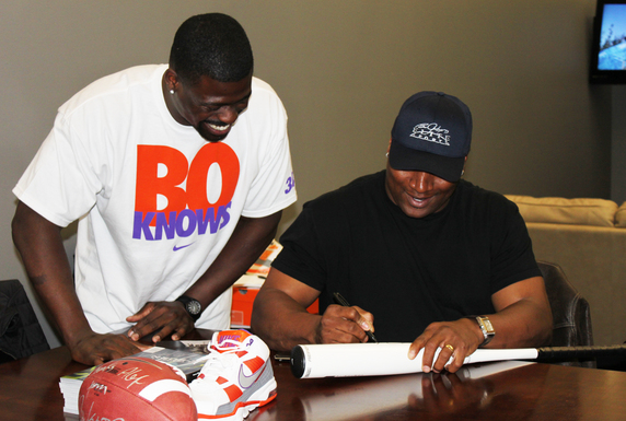 alex brown and bo jackson bat sig1-thumb-572xauto-81544