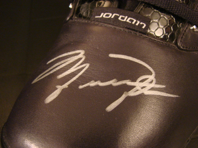 Air Jordan XVII (17) Low - Signed by Michael Jordan