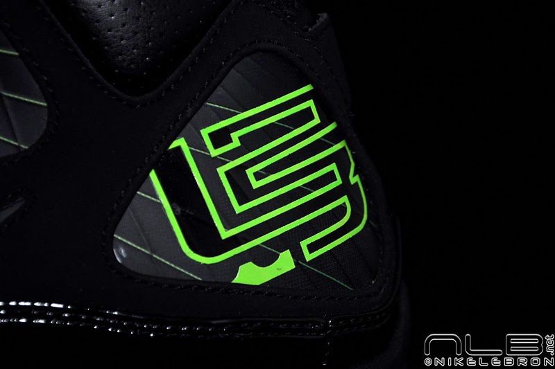 lebron7-dunkman-38-web lebron7-dunkman-38-web