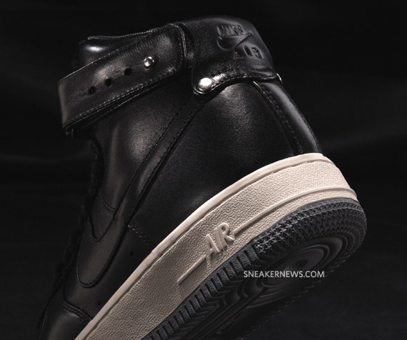 Nike WMNS Air Force 1 High Stud Premium - Black