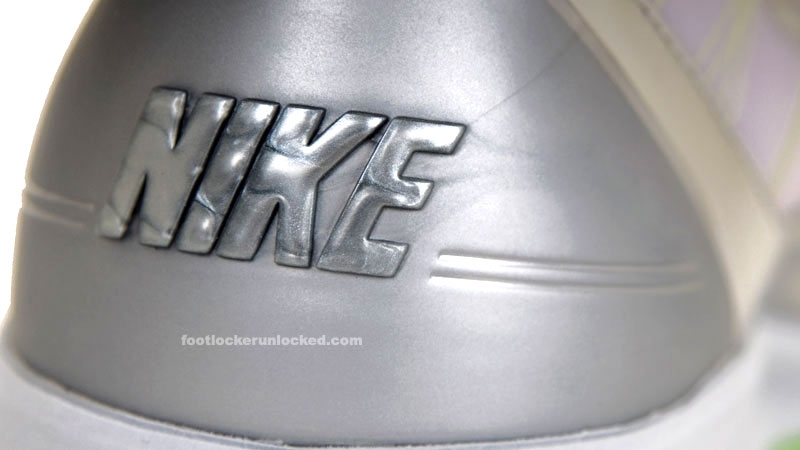 Air-Max-Hyperize-metallic-silvervolt-_6_