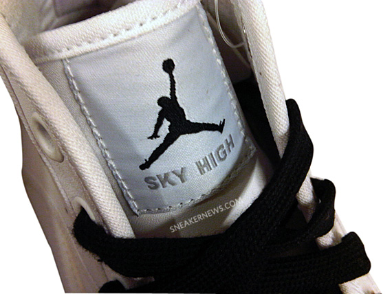 Jordan Sky High – Holiday 2010 Preview