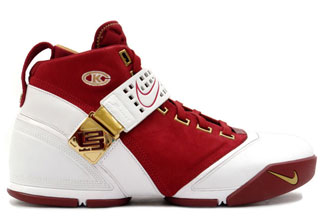 lebron-5-christ-the-king-suede