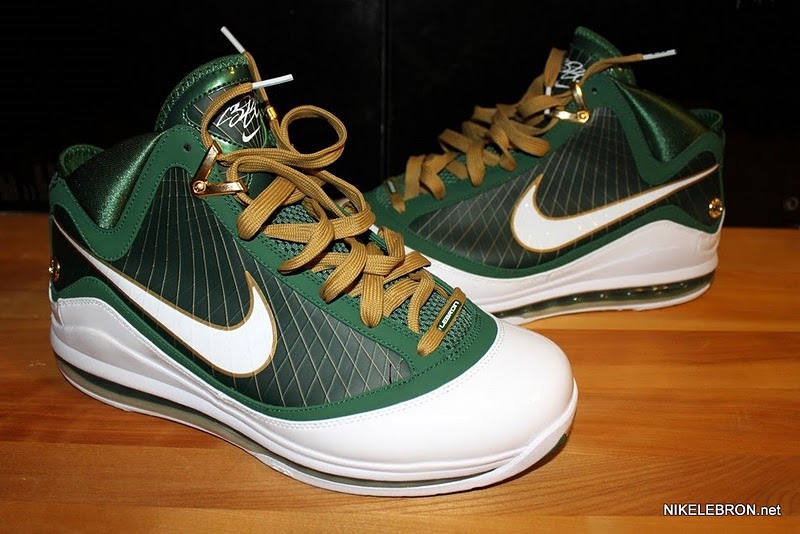 nike-air-max-lebron-7-pe-svsm-away-2-02 nike-air-max-lebron-7-pe-svsm-away-2-02