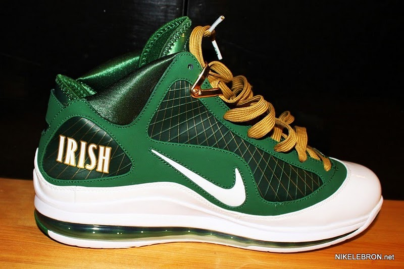 nike-air-max-lebron-7-pe-svsm-away-2-05 nike-air-max-lebron-7-pe-svsm-away-2-05