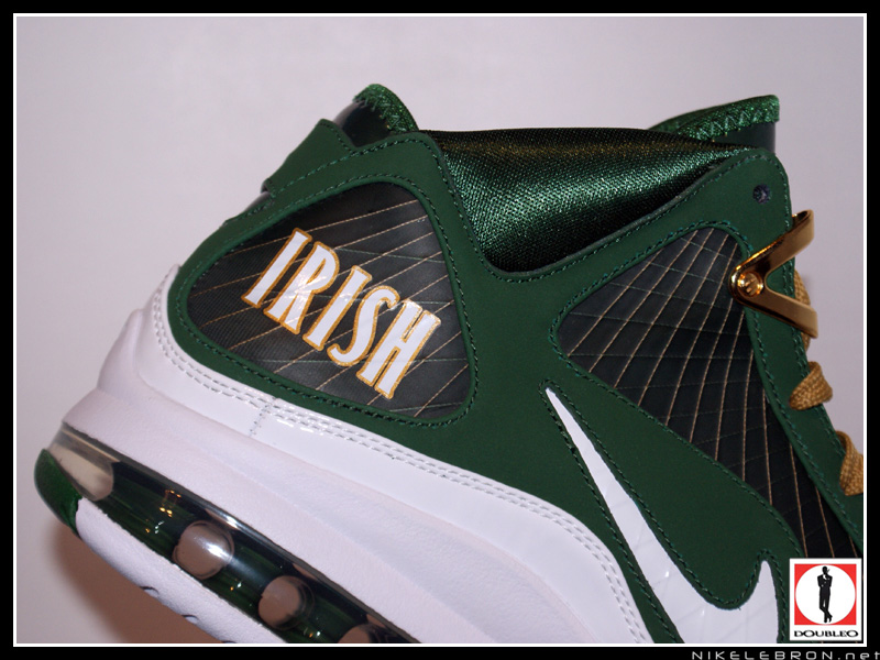 nike-air-max-lebron-7-pe-svsm-away-3-02 nike-air-max-lebron-7-pe-svsm-away-3-02