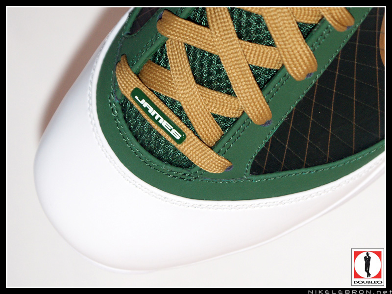 nike-air-max-lebron-7-pe-svsm-away-3-03 nike-air-max-lebron-7-pe-svsm-away-3-03
