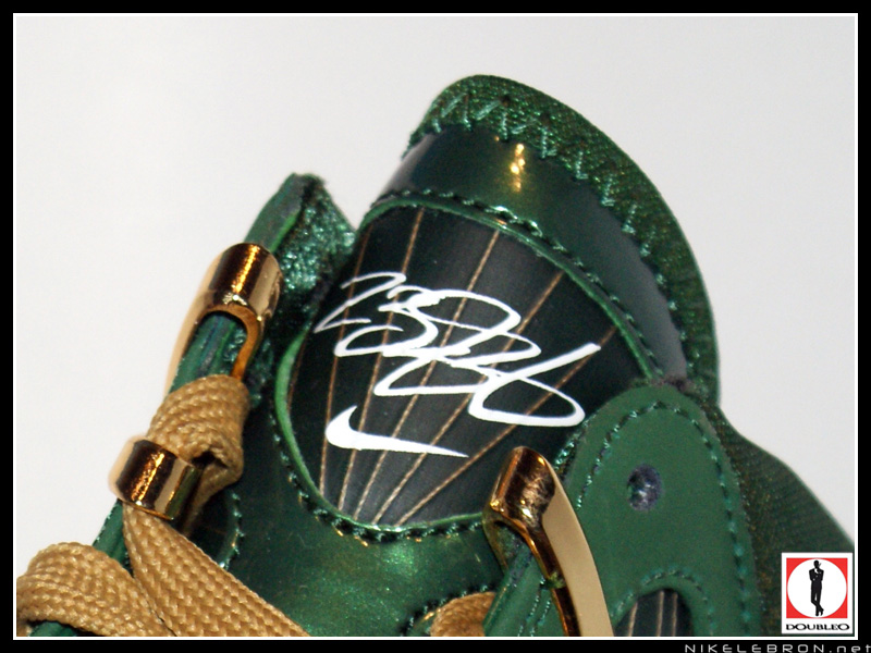nike-air-max-lebron-7-pe-svsm-away-3-05 nike-air-max-lebron-7-pe-svsm-away-3-05