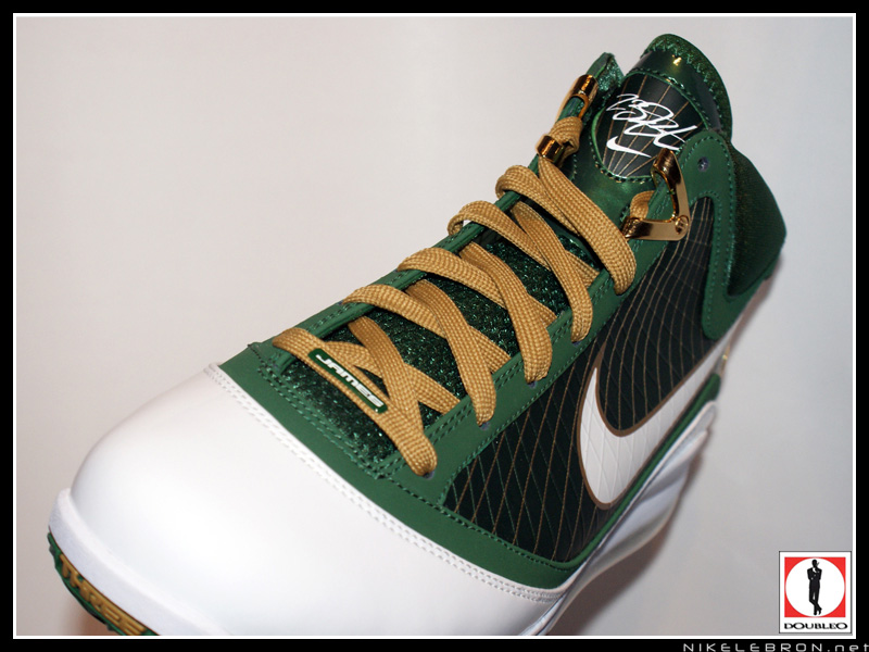 nike-air-max-lebron-7-pe-svsm-away-3-06 nike-air-max-lebron-7-pe-svsm-away-3-06
