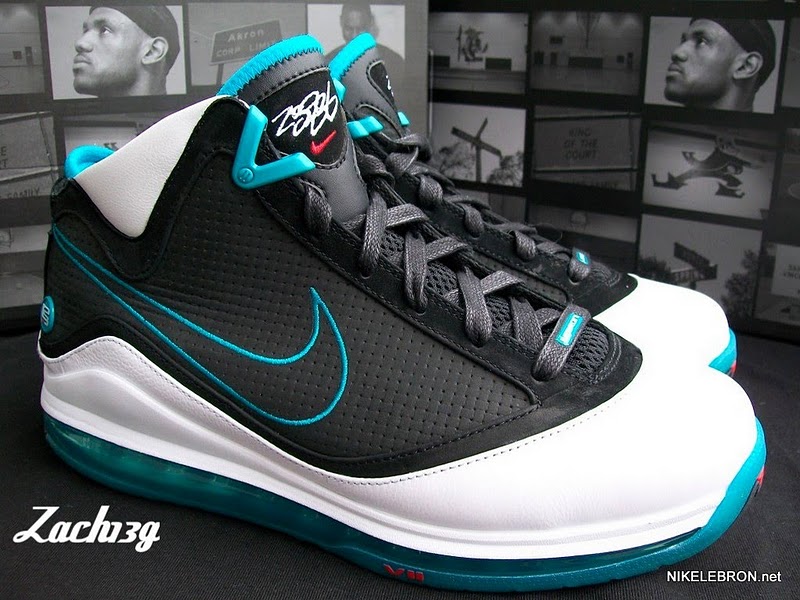 nike-air-max-lebron-7-ss-red-carpet-1-05 nike-air-max-lebron-7-ss-red-carpet-1-05