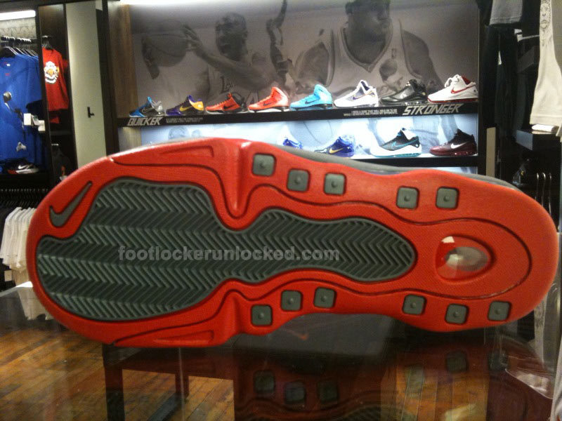 nike-air-total-max-uptempo-4