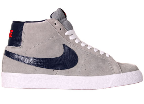 Nike Sb Blazer Matte Silver 01