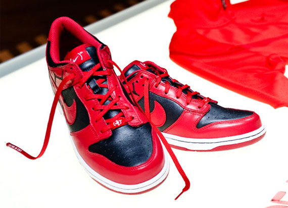 product-red-x-nike-dunk-low-3