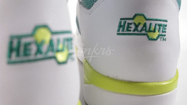 Pump Court Victory Neon Chang 4