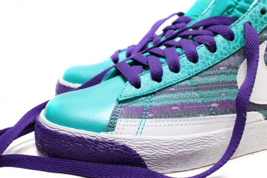 Nike WMNS Blazer High - Turbo Green - Club Purple - Safari