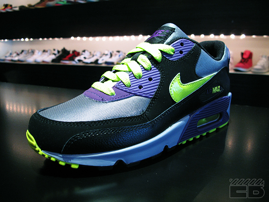 Nike Air Max 90 GS + Dunk High GS - April 2010 | Available