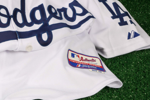 la-dodgers-vans-vault-106-sk8-hi-lx-opening-day-09 La Dodgers Vans Vault 106 Sk8 Hi Lx Opening Day 09