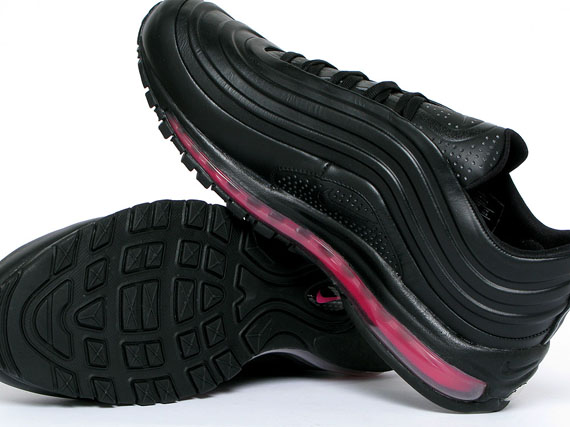 where are air max 97 made